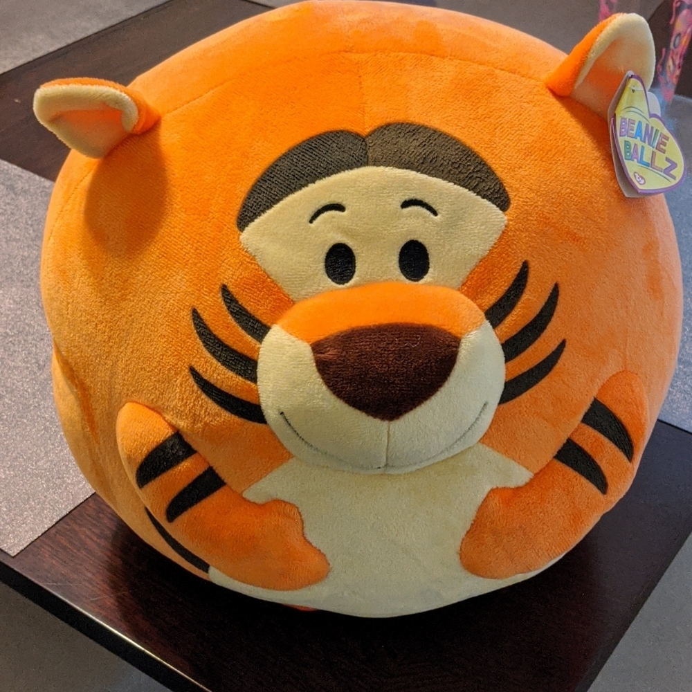 Mint condition Tigger Beanie Ballz